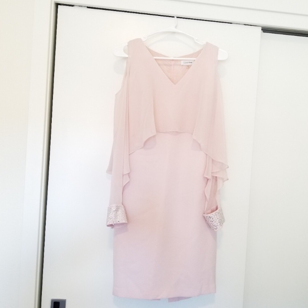 Calvin Klein 🌸 Cold Shoulder Dress